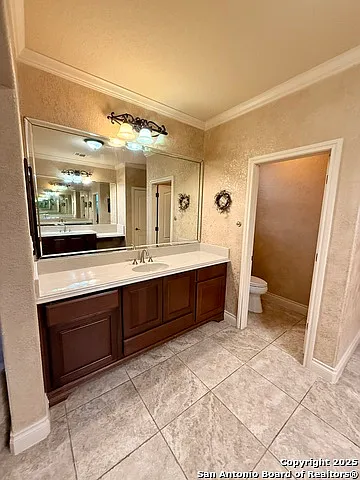 215 Evans Oak Ln — Photo 20