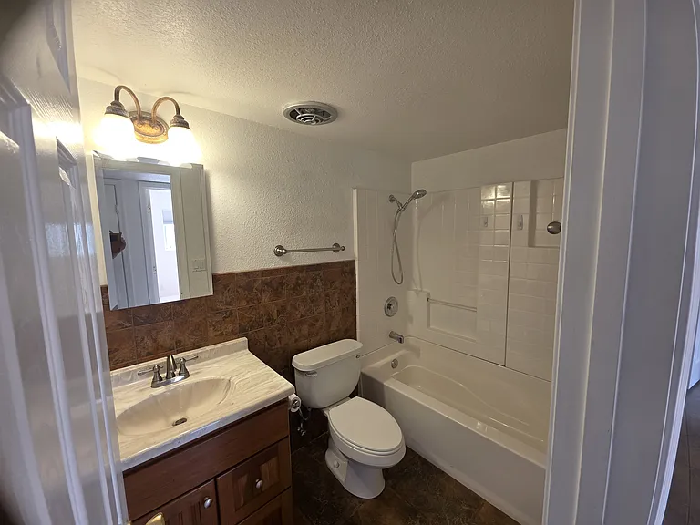 Whitecap Dr — Photo 7