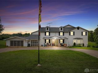 1901 Armstrong Rd, Fairborn, OH 45324