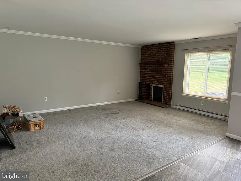 204 Village Rd — Photo 7