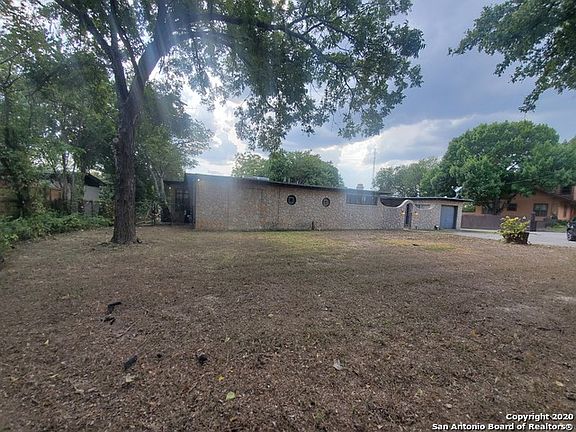2nd image of 4942 View Dr