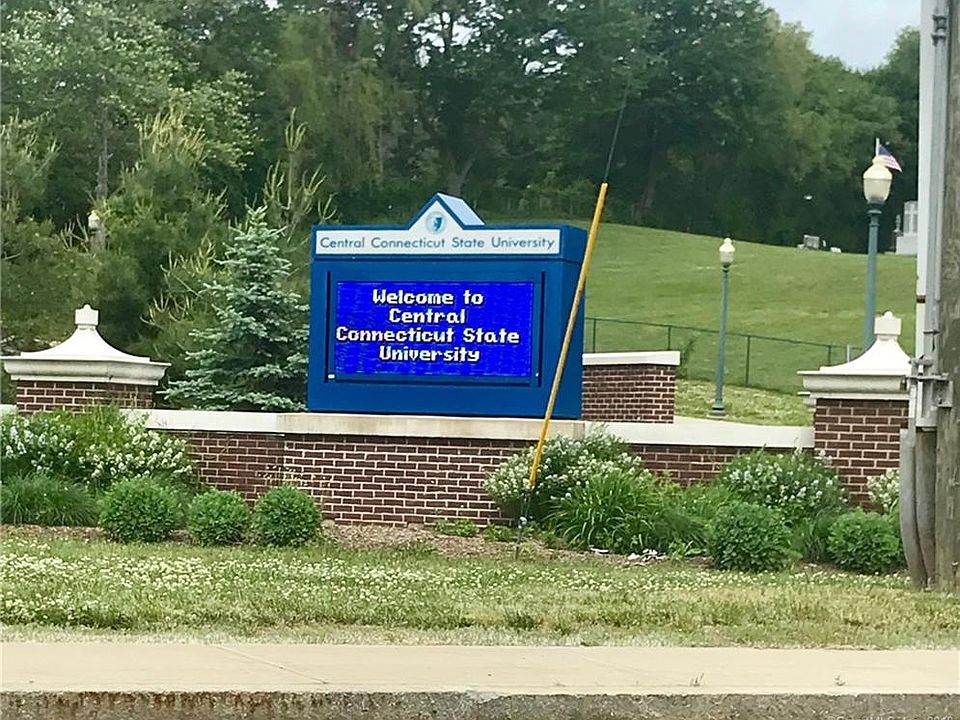 2nd image of 89 Paul Manafort Dr