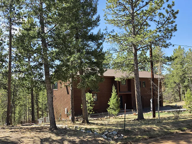 697 Northwestern Pl — Photo 40