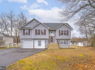 35511 Golf Course Dr, Mechanicsville, MD 20659