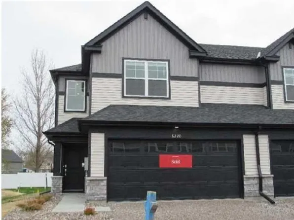 6220 205th St N, Forest Lake, MN 55025