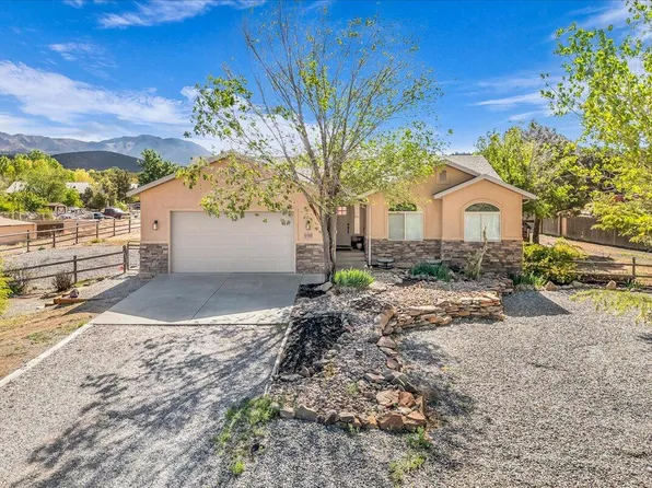 950 N Horsemans Park Dr, Dammeron Valley, UT 84783