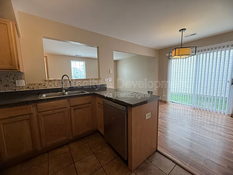 782 Symphony Dr — Photo 8