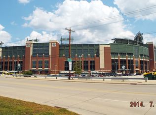 1134 Valley View Rd, Green Bay, WI 54304