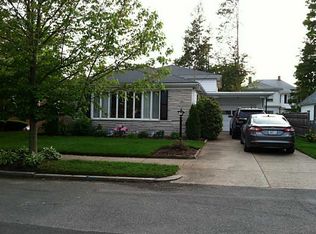 146 Rankin Ave, Providence, RI 02908