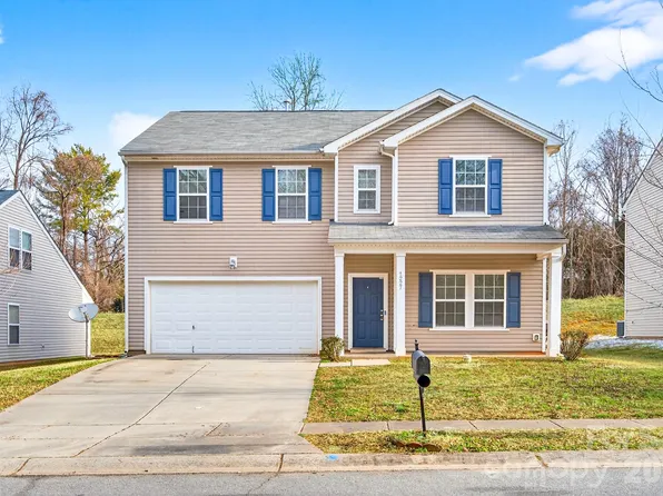 1227 Lauren Village Dr, Charlotte, NC 28213