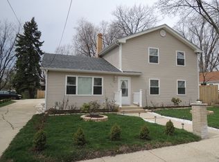 292 Old Gary Ave, Bloomingdale, IL 60108