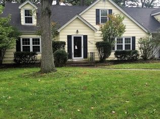 4612 Tile Line Rd, Crystal Lake, IL 60012