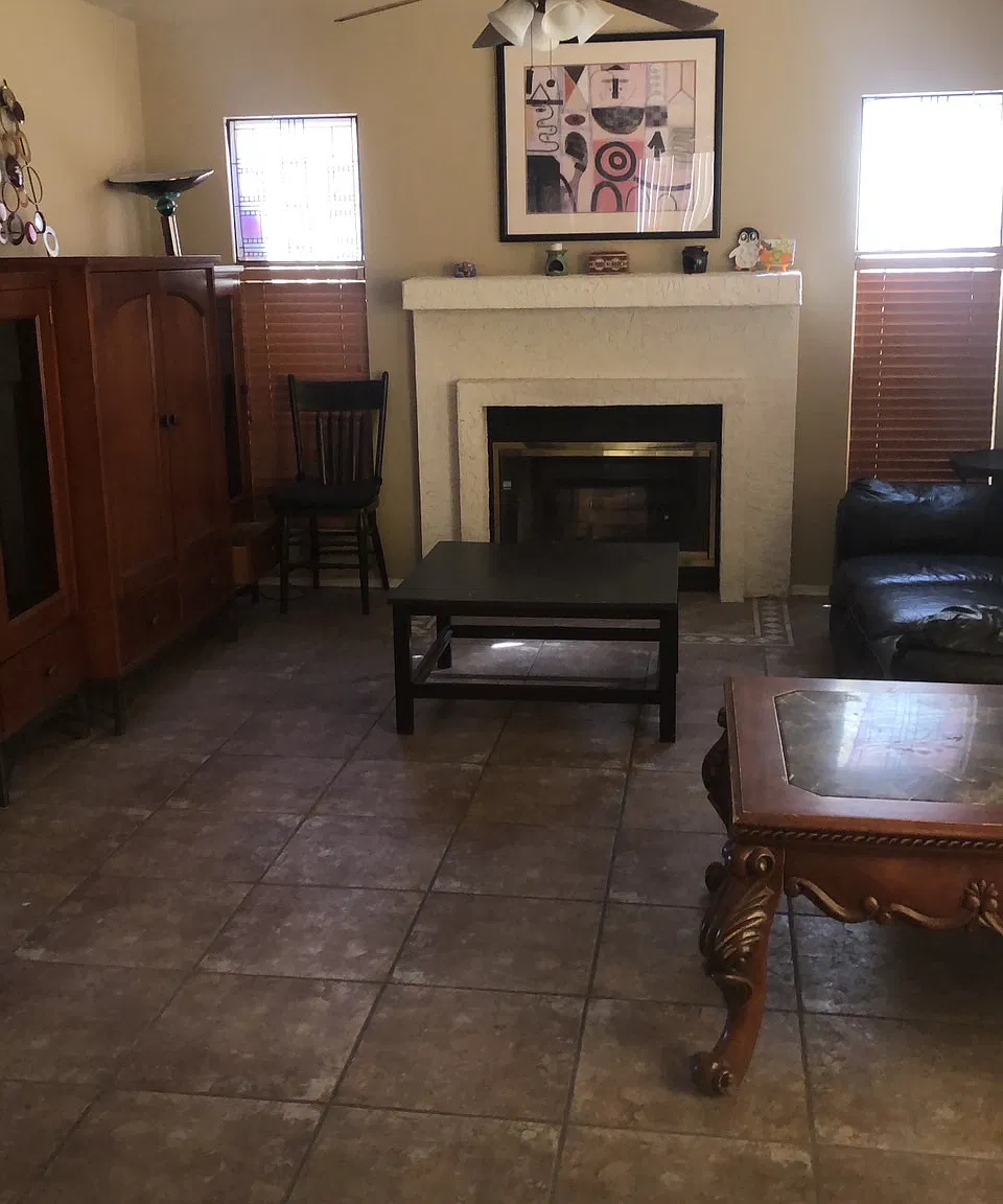 3037 E Redwood Ln — Photo 3