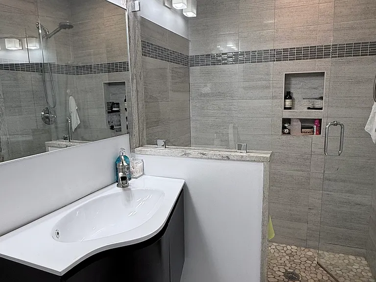 440 Hanover St #1B — Photo 5
