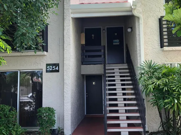 5254 NE 6th Avenue #G30, Oakland Park, FL 33334