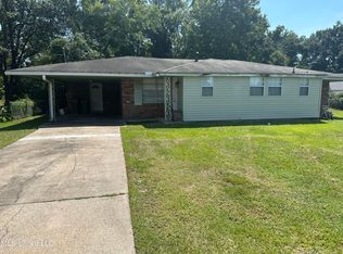 111 Charleswood Ln, Long Beach, MS 39560