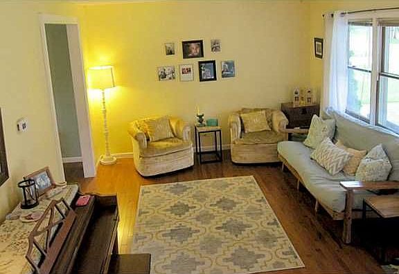 3rd image of 623 Orleans Ave