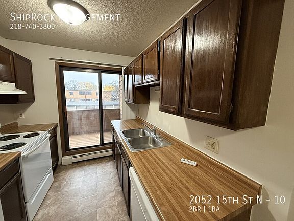 5th image of 2052 15th St N #10