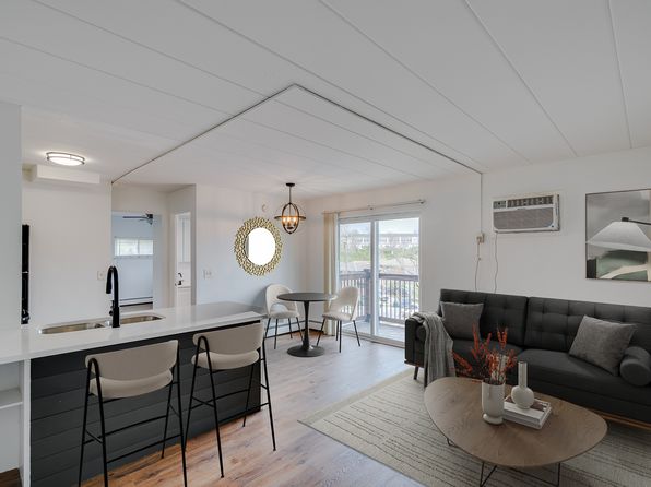 4000 Ledgewood Dr APT 8