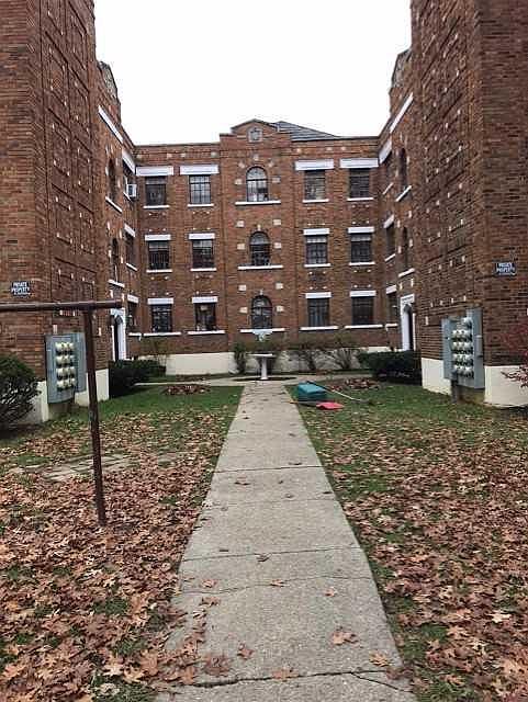 1st image of 2624 Victory Pkwy APT 14