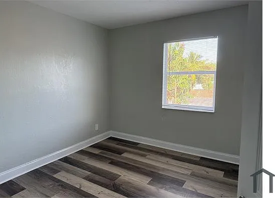 4280 Desoto Ave #103 — Photo 9