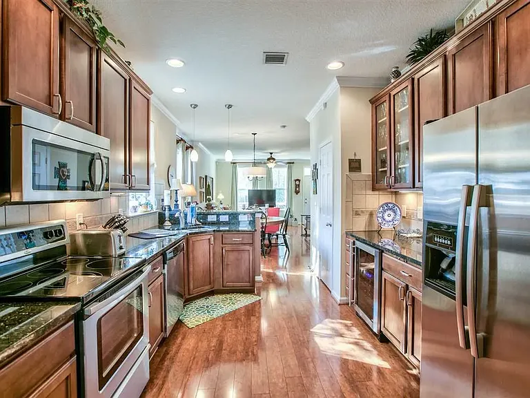 3950 Shumard Oak Blvd — Photo 7