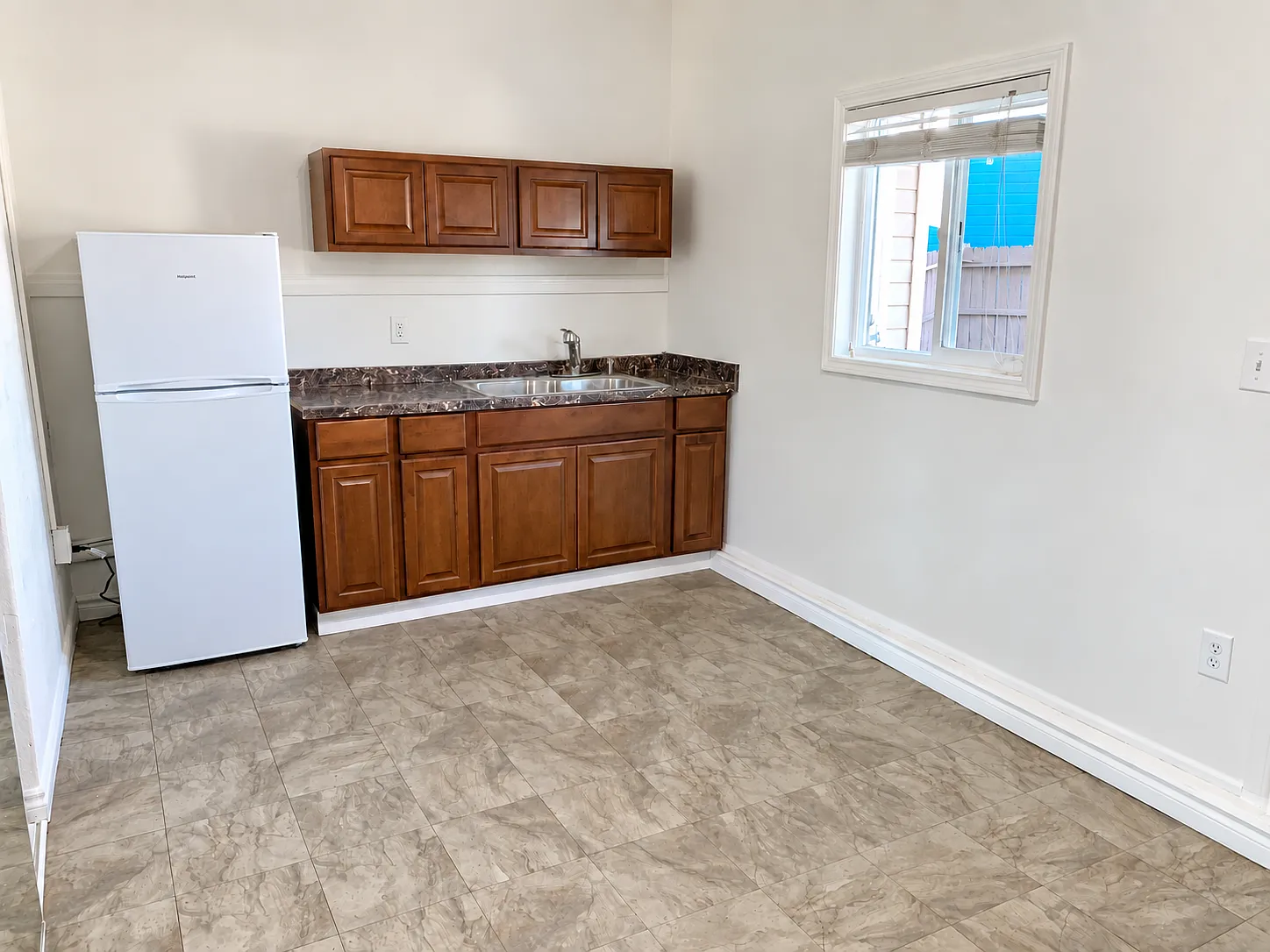 Studio, 400 sqft, $1,150 — Photo 3