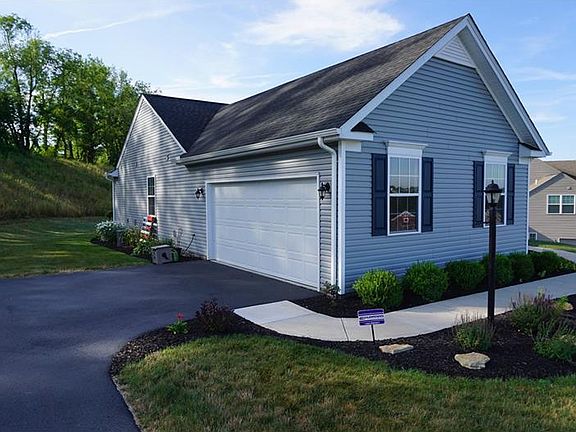 2nd image of 215 Rolling Hill Farm Dr