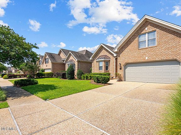 4th image of 3256 Gardenwood Drive