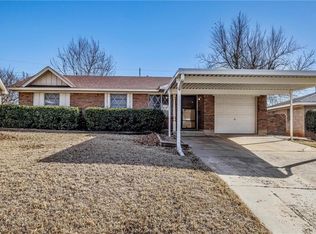 640 SW 2nd St, Moore, OK 73160