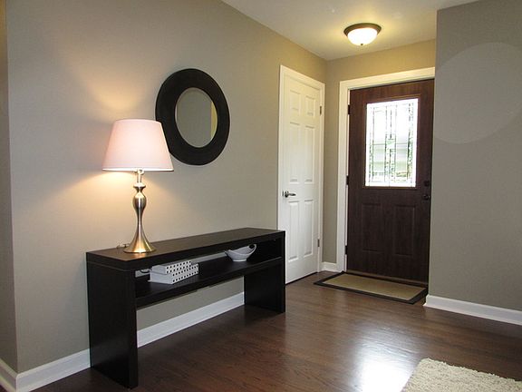 2nd image of 611 S Villa Ave