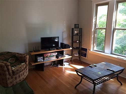 1st image of 3274 W Altgeld St #3C