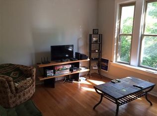 3274 W Altgeld St #3C, Chicago, IL 60647