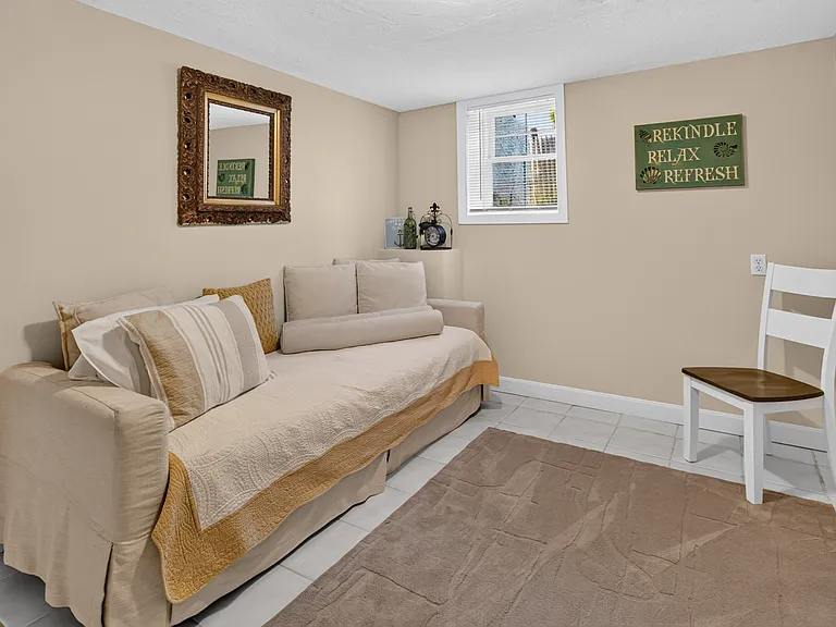 52 Beach St #2 — Photo 15