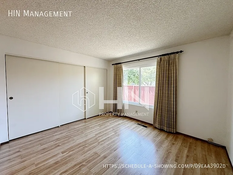 43000 Noria Rd #- — Photo 11