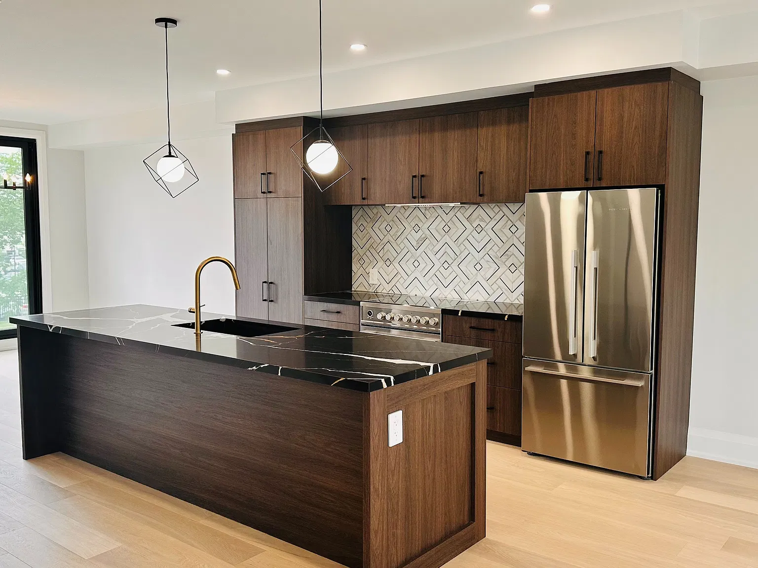 3 bed, $3,190 — Photo 2