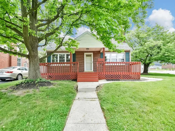 12 Crestmont Dr, Cincinnati, OH 45215