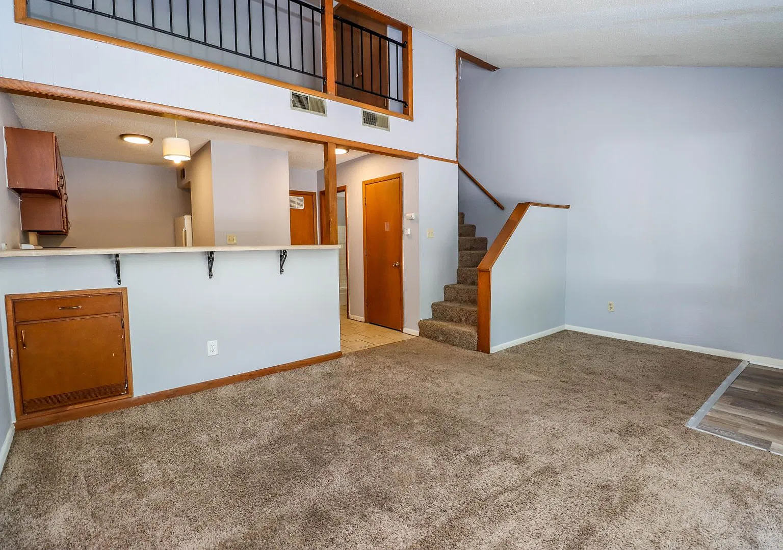 1011 Southpark Dr — Photo 3