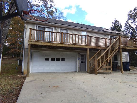 Oversized 2 car garage