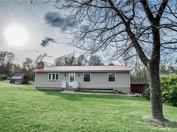 184 Mountain View Rd, Clymer, PA 15728
