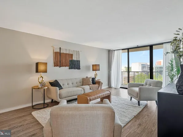 118 Monroe St APT 1005, Rockville, MD 20850