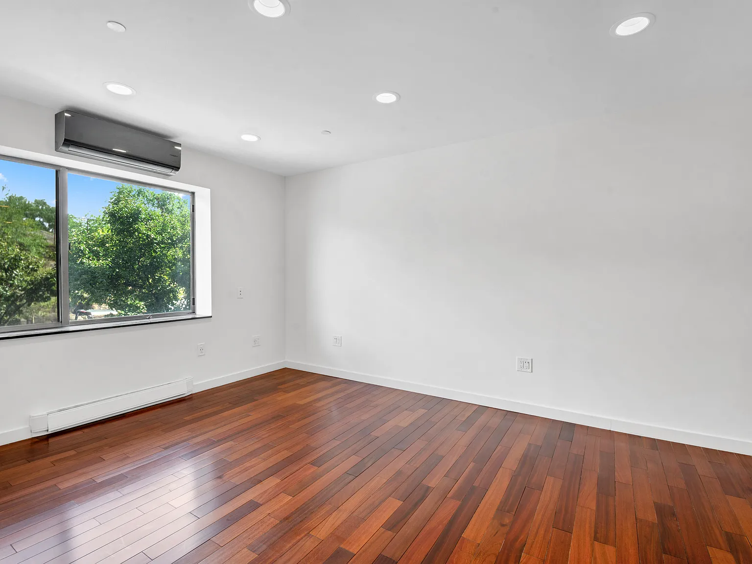2360 Amsterdam Avenue — Photo 2