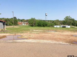 635 E Oak Ave, Cushing, TX 75760