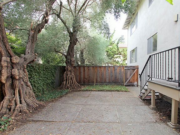 3rd image of 369 Everett Ave #373
