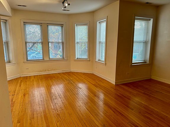 4th image of 3108 W Eastwood Ave APT 1