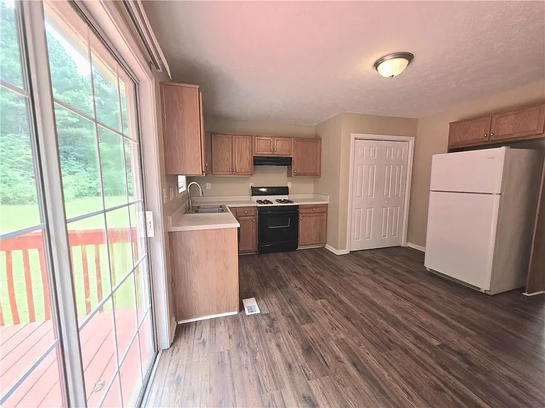 186 S Red Oak Way — Photo 5