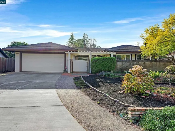 27889 Farm Hill Dr, Hayward, CA 94542