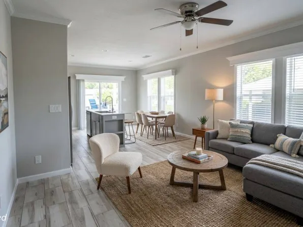 4 Camino Real Ct #61, Edgewater, FL 32132
