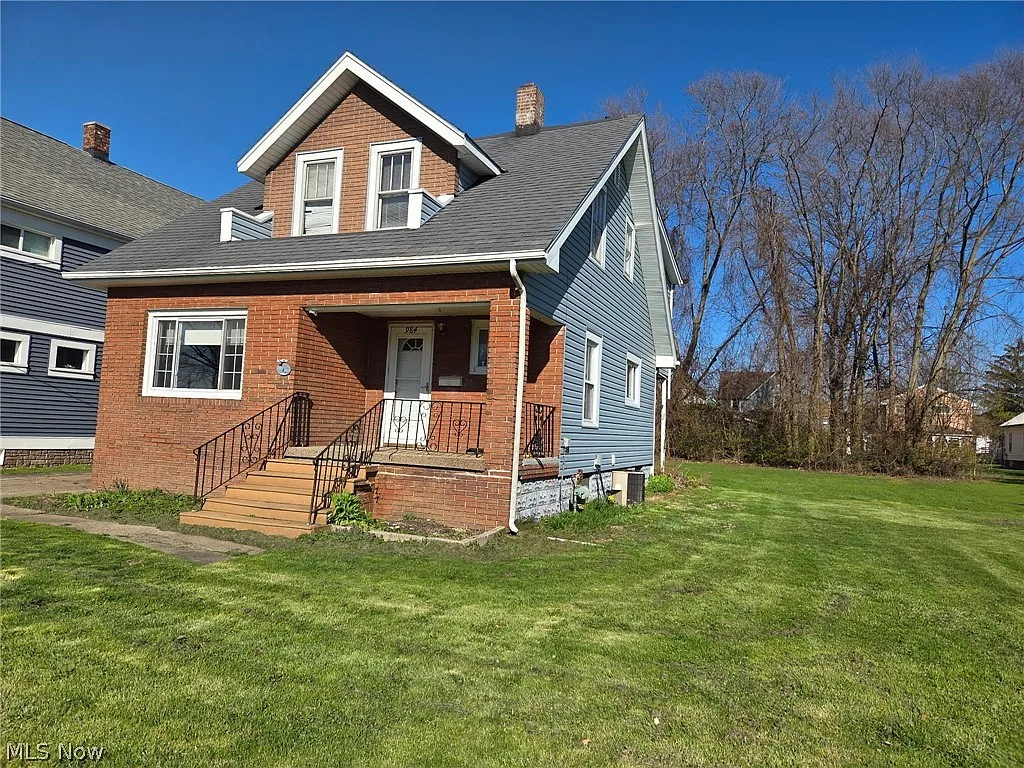 984 Sandusky St photo 1