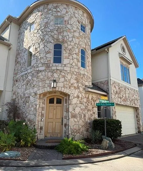 6303 Hermann Lake Dr — Photo 1